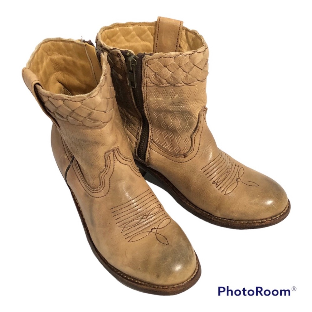 Bed Stu boots booties western style 6.5 heel tan distressed leather
